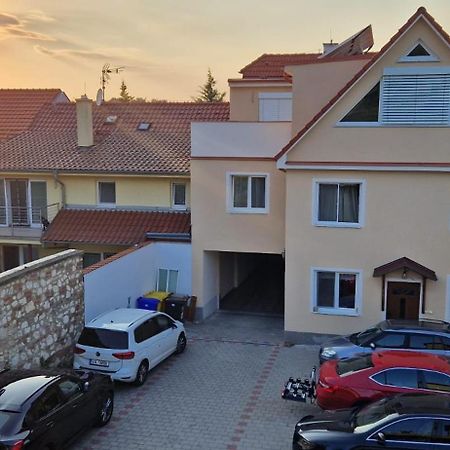 Hotel Pod Vinicí Mikulov Exterior foto